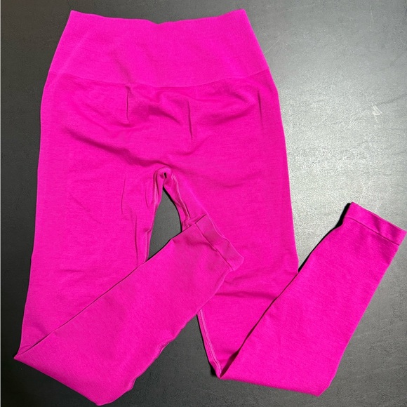 Alphalete Amplify legging—Magenta Size Small - Picture 4 of 6